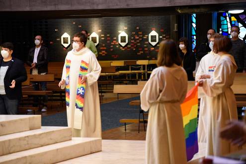 Eindrücke vom Segensgottesdienst für Liebende am 10. Mai 2021