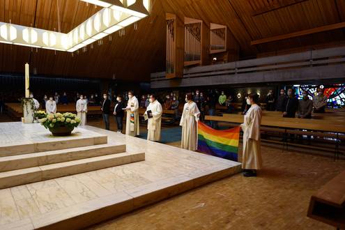 Eindrücke vom Segensgottesdienst für Liebende am 10. Mai 2021